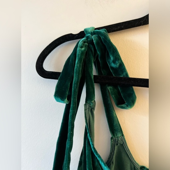 Reformation Emerald Velvet Minna Dress - Picture 9 of 15